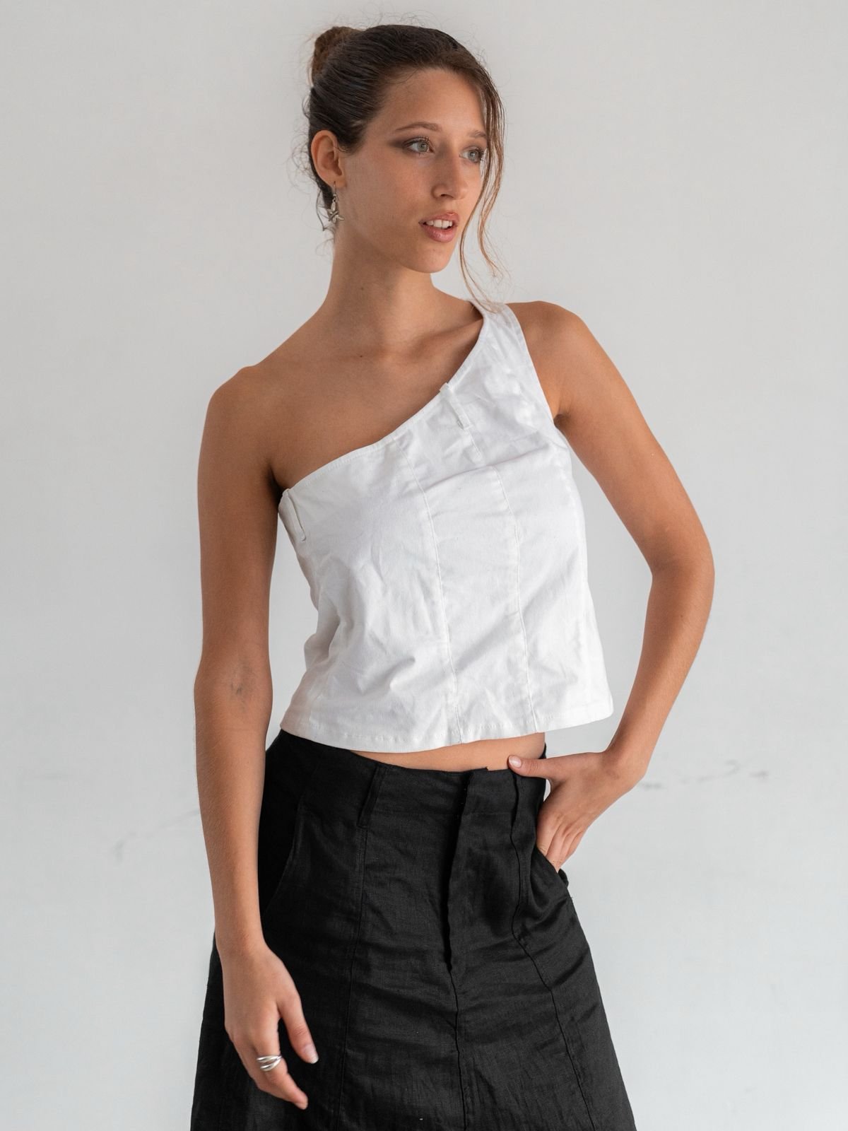 Asimetric White Top